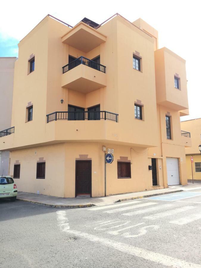 Calle Eusebio Carballo Estevez Corralejo Exterior foto
